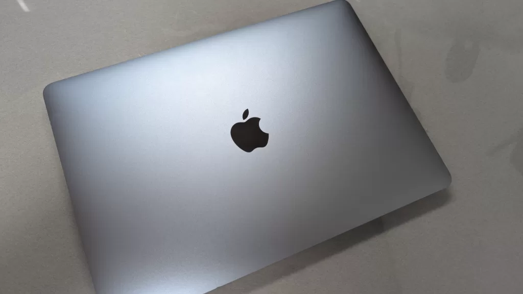 Macbook Proの筐体