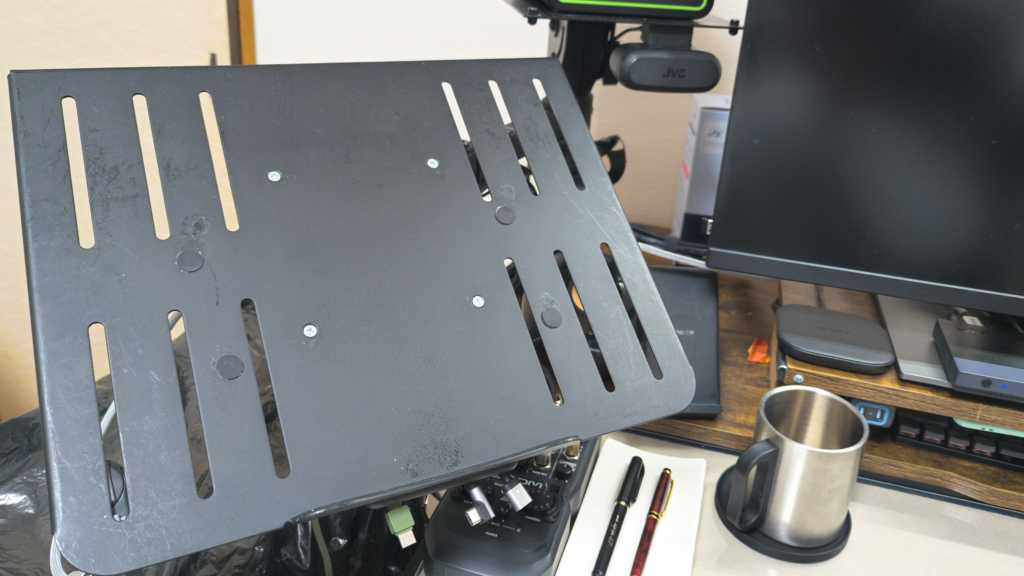 ノートPCスタンドの設置画像